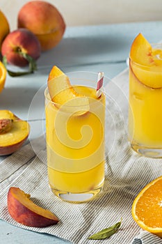 Refreshing Peach and Orange Fuzzy Navel Cocktail