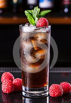 refreshing raspberry iced tea cocktail