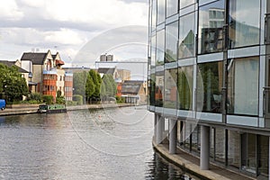 Canale una barca serratura londra 