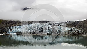 Ledovec a hora mraky Aljaška 