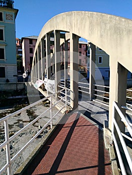 Reinforced concrete arch bridge