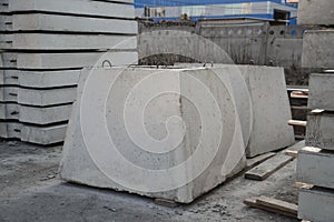 Reinforced concrete foundation for a column