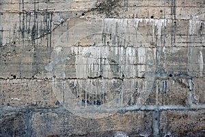 Reinforced concrete wall