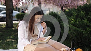 Relax in Park, Reading Blanket, Woman Novel