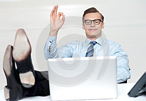 Relaxed man with excellent gesture