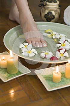 Relaxing aromatherapy spa for feet 2