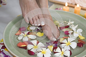 Relaxing aromatherapy spa for feet 6