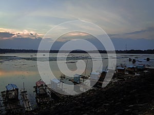 Relaxing bade reservoir