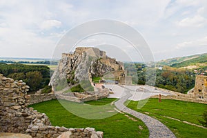Pozostatky hradu Devín v Bratislave 2