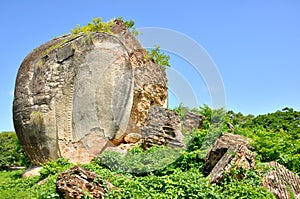 Remains of giant Chinthe in Mingun