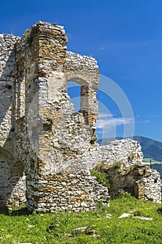 Zvyšky hospodárskych budov starovekej pevnosti