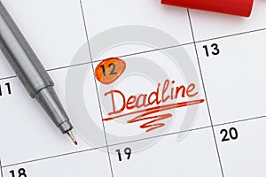 Reminder Deadline in calendar with pen