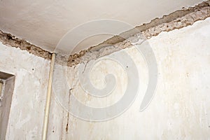 Removing the coving during repair