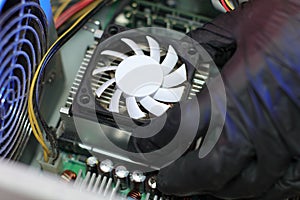 Removing cpu cooling fan in old computer
