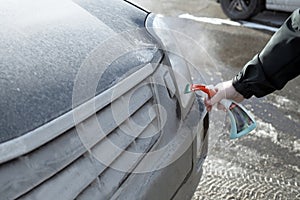 removing road salt from a headlight