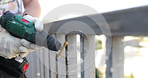 Removing rust from metal and using wire brush on angle grinder