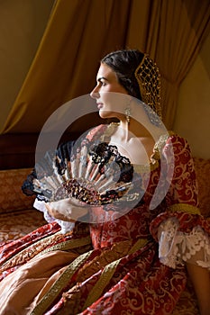 Renaissance lady with lace fan