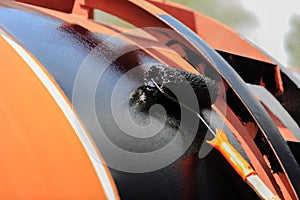 Repainting shell by roller brush