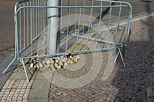 repair of cobblestone road. between the joints of