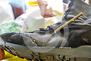 Repair of footwear for survival in the conditions of a hike