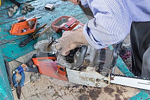 Repair of an old chainsaw