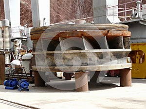Repair turbine wheel of the Nurek Hydroelectric