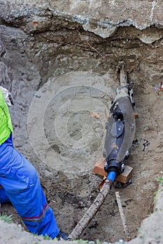 Repair underground power line, cable sheath repair 2