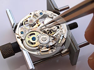 Repairing classic mechanical watch