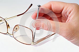Repairing glasses