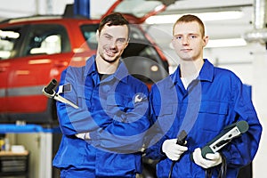 Repairman auto mechanic workers