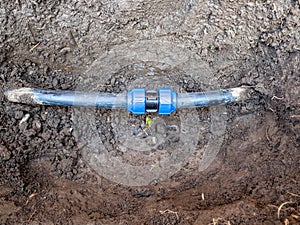 reparing water pipe with compression coupling