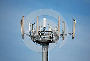 Repeaters and radio antennae an antenna for mobile