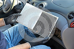 Replacing cabin pollen air filter for a car