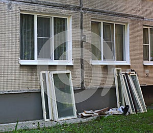 Replacing old Windows with new double-glazed Windows in a residential building