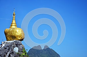 Reproduce Kyaiktiyo Pagoda at Tai Ta Ya Monastery