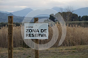 Reserve zone sign photo