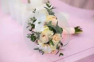 Reses wedding bouquet photo