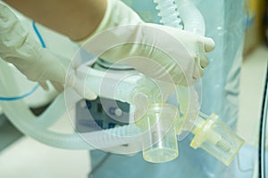 Respiratory connection tube