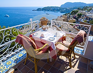 Un ristorante balcone 