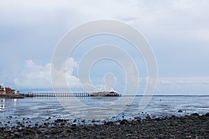 The restaurant floats in the middle of the sea.