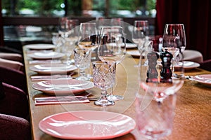 Restaurant table design, lux restaurant