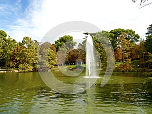 Retiro fountain in front of Crystal Palace