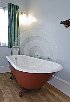 Retro alloy bath tub