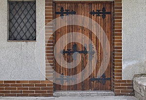 Retro basement doors, modern gates, doors, natural wood modern doors.