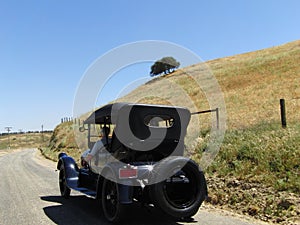 Retro car in the Californian hills