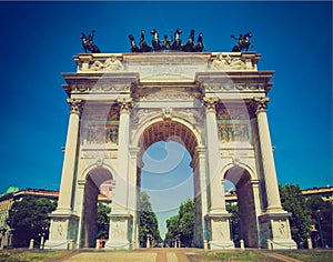 Retro look Arco della Pace, Milan