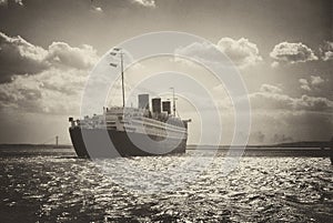 Retro Queen Mary last voyage