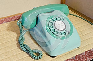 Retro rotary telephone