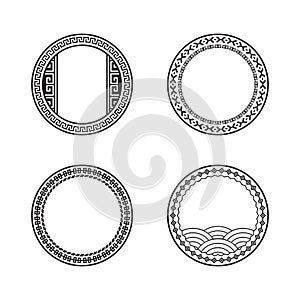 Retro-style circle Chinese pattern frame vector illustration set