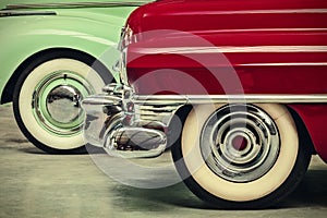 Stilisiert bild aus zwei uralt amerikanisch autos 
